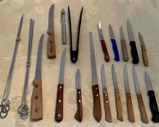 HALF OFF !  $10.00 now, was $20.00.......Knife Lot (P62)