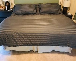 Sleep Number Flex Top 2, Split King with Topper/Controller and Air Mattress Protector. 