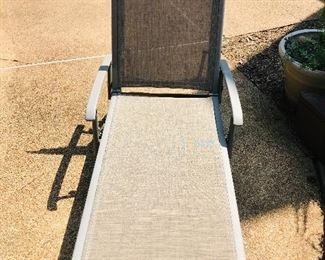 Sling Lounge Chair: Fun in the Sun 