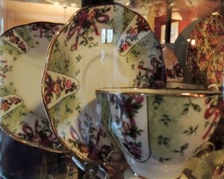 Old Country Roses Tea Cups and Saucers
