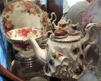 Old Country Roses Cups and Saucers and Teapots