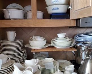Kitchen dish sets, corning ware