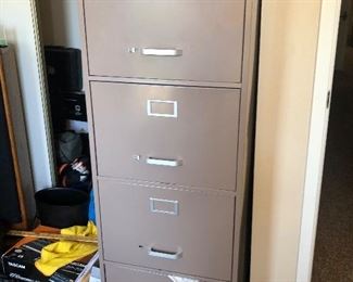 #15Tall 4 draw file cabinet $30.00
