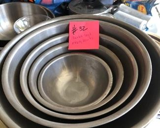 #32 Stainless Steel mixing bowls $10.00