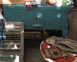 Cool shutters and tables 