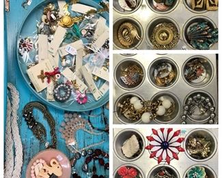 Cool vintage jewelry. 