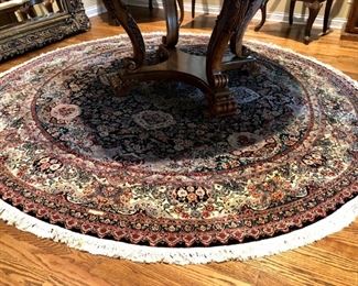 Gorgeous round persian rug