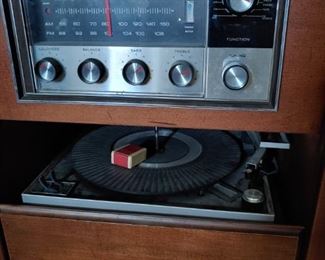 Vintage Silvertone Console Stereo, radio and turntable