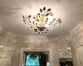 Elegant Ceiling Light Fixture with Leaves