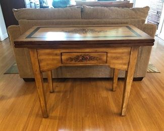 Beautiful Sofa Table makes into a Square Table