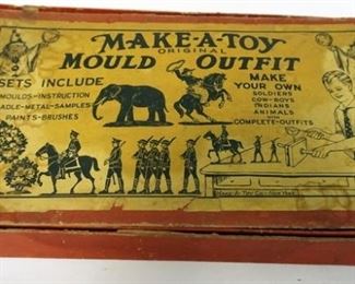 1026	ANTIQUE CHILDS MOULD KIT BY MAKE A TOY. ORIGINAL *MOULD* OUTFIT NEW YORK, BOX WORN
