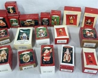 1098 COLLECTION OF HALLMARK KEEPSAKE CHRISTMAS ORNAMENTS
