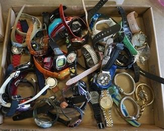 1113 ASSORTMENT OF WRIST WATCHES
