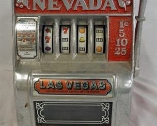 1122 LAS VEGAS VINTAGE LARGE METAL SLOT MACHINE BANK
