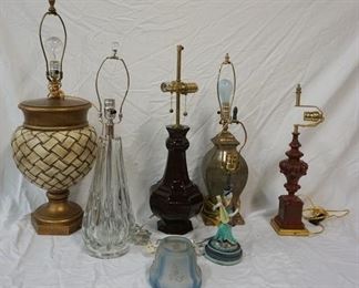 1153 LOT OF TABLE LAMPS & LIGHTING
