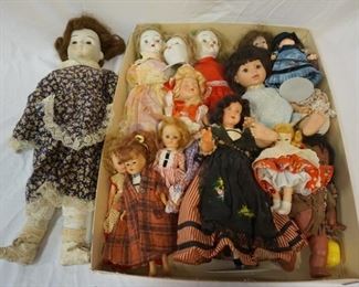 1180 LOT OF VINTAGE DOLLS
