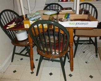 kitchen table & chairs