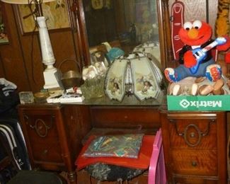 vintage dressing table & mirror