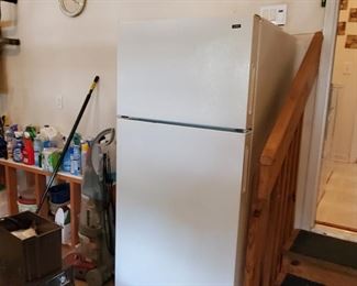 stand up refrigerator / freezer