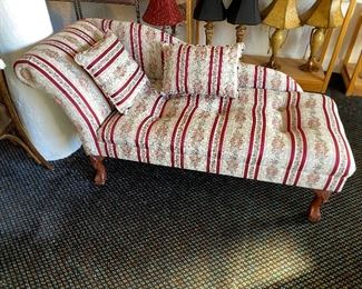 Fainting couch