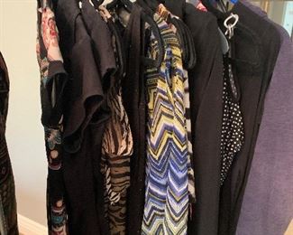 Clothes women’s small 
Girls Clothes S-M
Men’s XL 