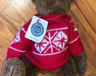 Large tote full of plush Boyd's Bears