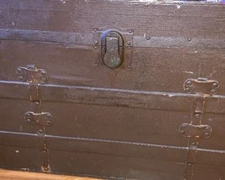 Large flat top trunk