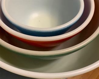 Pyrex primary color nesting mixing bowls