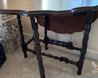 gate leg folding table