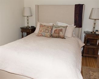 Upholstered Queen Fabric Platform Bed