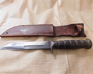 U.S. Navy Mark 2 Knife with Leather Scabbard(Camillus)