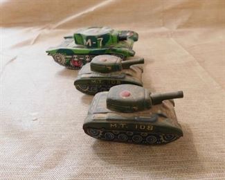 Small Tin Litho Toy Tanks