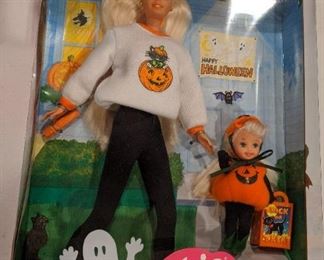 Happy Halloween Barbie & Kelly