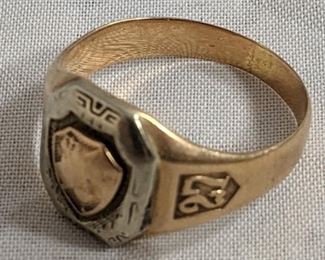 1927 10k Gold Class Ring