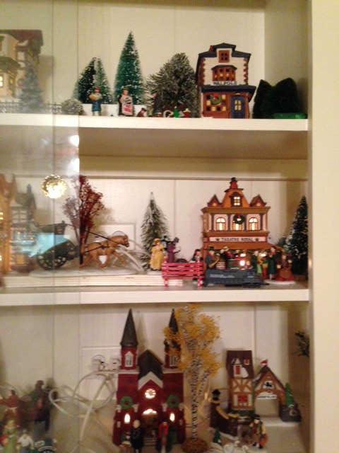 This is a collection of over 20 + years of collection!
Breath taking. 
$100's of $1000.00 dollars worth. 
Beautiful intricate detailed Miniature Village. 
The owners have it displayed in a cabinet. The pictures taken are different sections of the entire display.
We are selling for (1) money. Taking bids starting $1000.00.