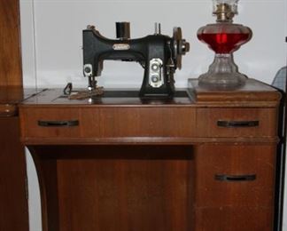 Item Offsite. Please call Lily Pads Interior Market (850) 897-7237 or Teresa (850) 830-5903 for appointment.