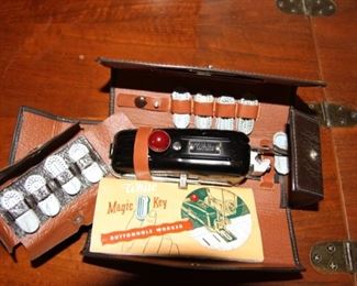 Item Offsite. Please call Lily Pads Interior Market (850) 897-7237 or Teresa (850) 830-5903 for appointment.