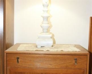 Item Offsite. Please call Lily Pads Interior Market (850) 897-7237 or Teresa (850) 830-5903 for appointment.