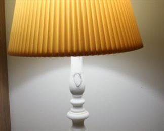 Item Offsite. Please call Lily Pads Interior Market (850) 897-7237 or Teresa (850) 830-5903 for appointment.