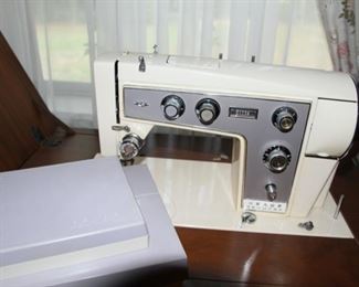 Item Offsite. Please call Lily Pads Interior Market (850) 897-7237 or Teresa (850) 830-5903 for appointment.