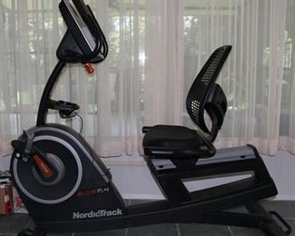 Item Offsite. Please call Lily Pads Interior Market (850) 897-7237 or Teresa (850) 830-5903 for appointment.