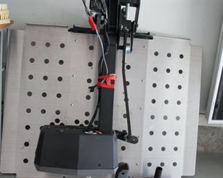 Item Offsite. Please call Lily Pads Interior Market (850) 897-7237 or Teresa (850) 830-5903 for appointment.