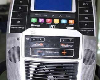 Item Offsite. Please call Lily Pads Interior Market (850) 897-7237 or Teresa (850) 830-5903 for appointment.