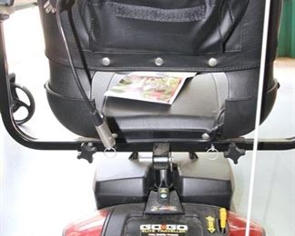 Item Offsite. Please call Lily Pads Interior Market (850) 897-7237 or Teresa (850) 830-5903 for appointment.