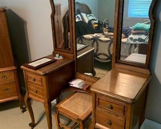 1 of 3 piece bedroom set mirrored dressing table with bench 
