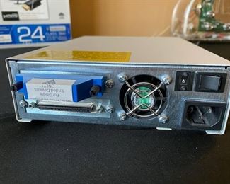 Avid iS9 Pro 7x10.5x2.5 HxWxD D959
