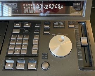 Technics SL-P1200 Class AA Professional CD Player #2 17x15x7 HxWxD D958
