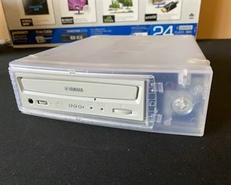 ClubMac External SCSI CD RW Burner Writer Recorder CDR SCSI 5.25 Case Cdrom 12x8x2.5 HxWxD D956