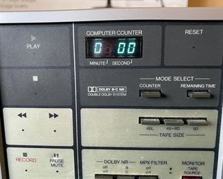 Denon DR-M2 Cassette Player 17x11x4.5 HxWxD D953