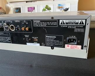 Panasonic Professional DAT (Digital Audio Tape) Player/Recorder (SV-3700) 19x12x5 HxWxD D950
